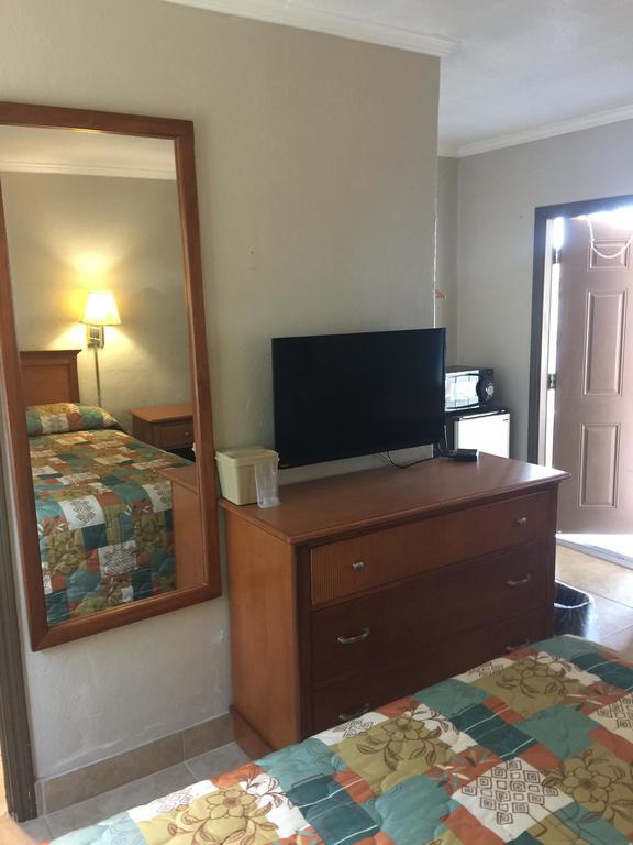 Campbell Motel Коко Екстериор снимка